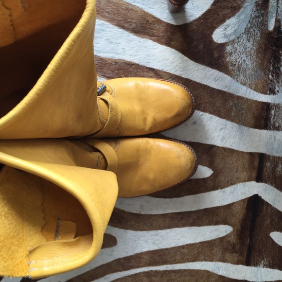 Fabulous Veronica Frye boots, mustard yellow, 10 - Picture 6 of 7
